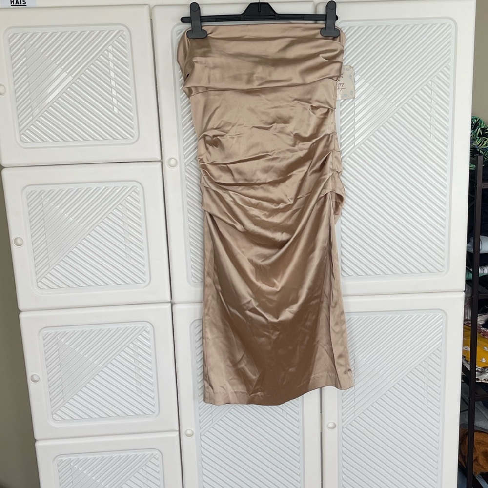 Champagne formal strapless dress size 4 new with tags